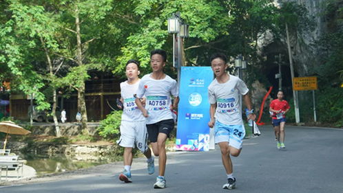 跑進(jìn)千年古韻，助力鄉(xiāng)村振興 黔東南傳統(tǒng)村落健身休閑大會(huì)鐵溪露營季活力啟幕